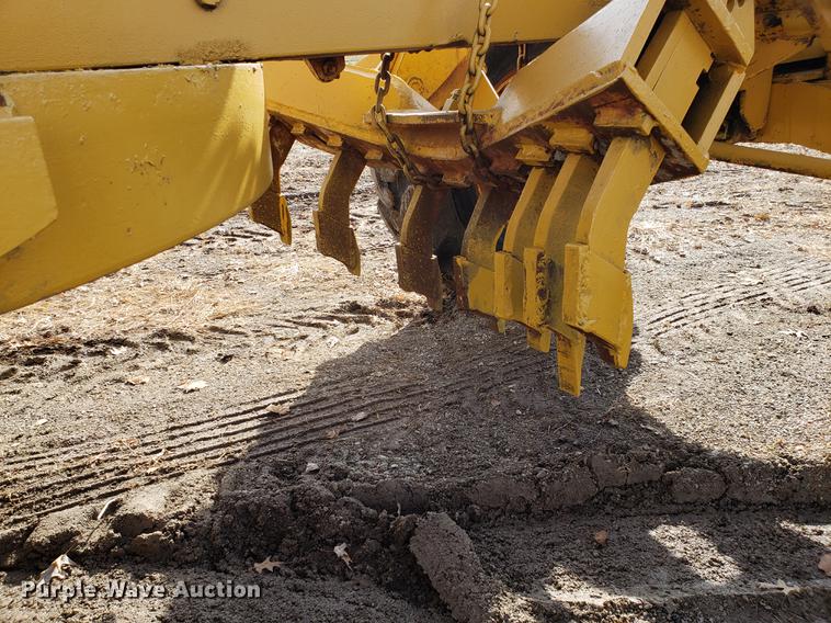 image for item AV9431 Adams 550 rigid frame motor grader