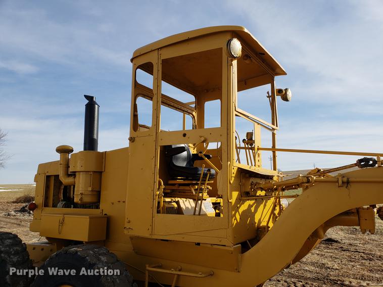 image for item AV9431 Adams 550 rigid frame motor grader