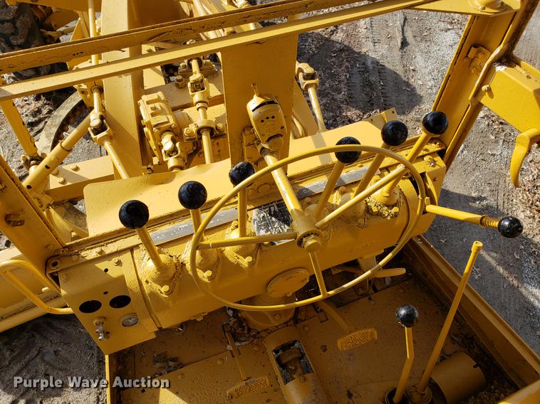 image for item AV9431 Adams 550 rigid frame motor grader