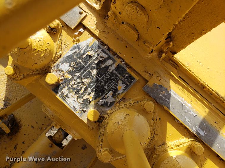 image for item AV9431 Adams 550 rigid frame motor grader