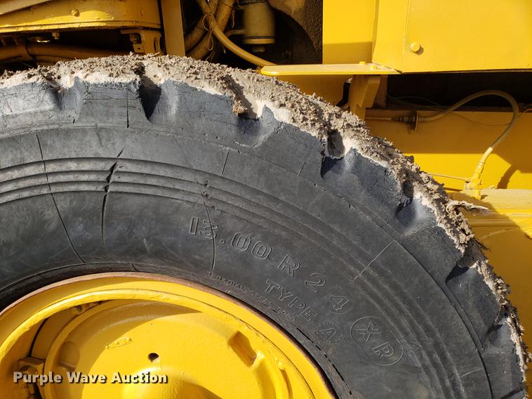 image for item AV9431 Adams 550 rigid frame motor grader