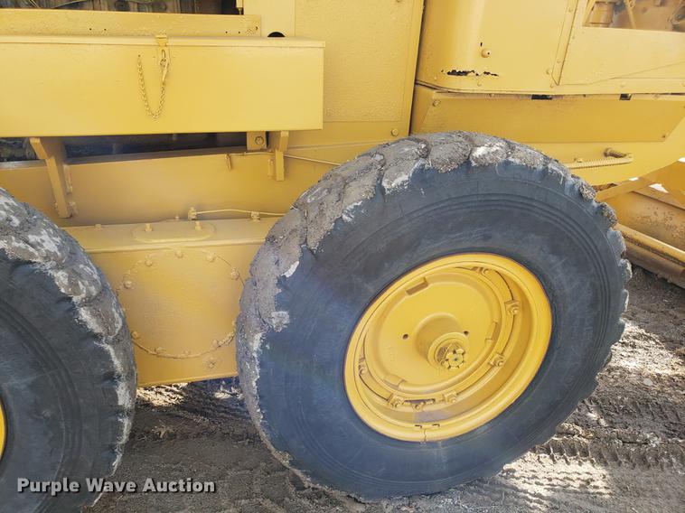 image for item AV9431 Adams 550 rigid frame motor grader