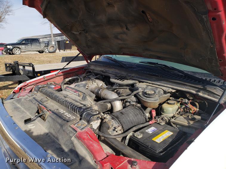 image for item AV9434 2003 Ford F350 Super Duty flatbed pickup truck