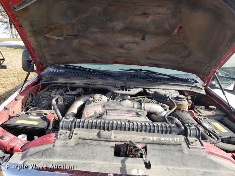 image for item AV9434 2003 Ford F350 Super Duty flatbed pickup truck