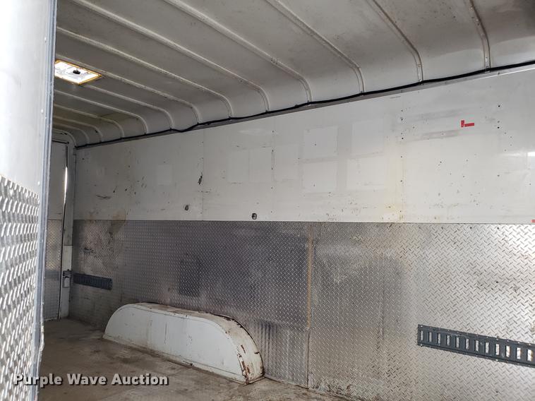 image for item AV9443 2004 Cm Trailers enclosed cargo trailer
