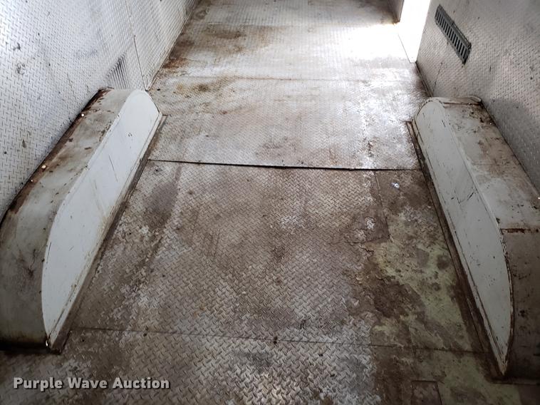 image for item AV9443 2004 Cm Trailers enclosed cargo trailer