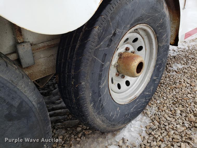 image for item AV9443 2004 Cm Trailers enclosed cargo trailer