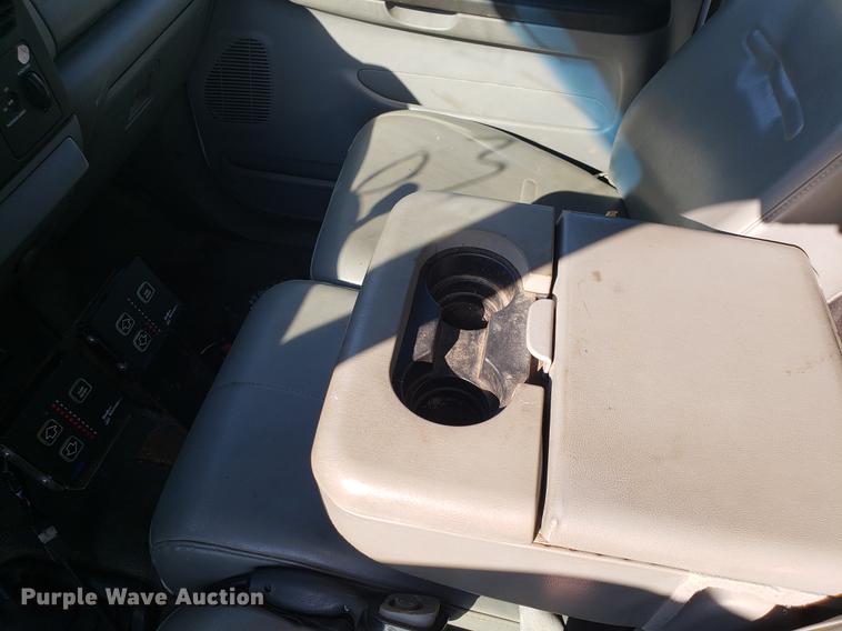 image for item AV9447 2007 Ford F350 Super Duty dump bed pickup truck