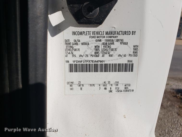 image for item AV9447 2007 Ford F350 Super Duty dump bed pickup truck