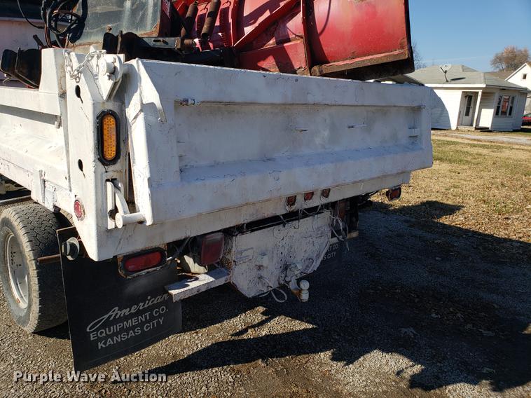 image for item AV9447 2007 Ford F350 Super Duty dump bed pickup truck