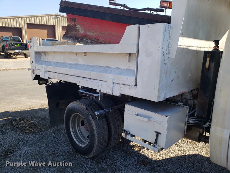 image for item AV9447 2007 Ford F350 Super Duty dump bed pickup truck