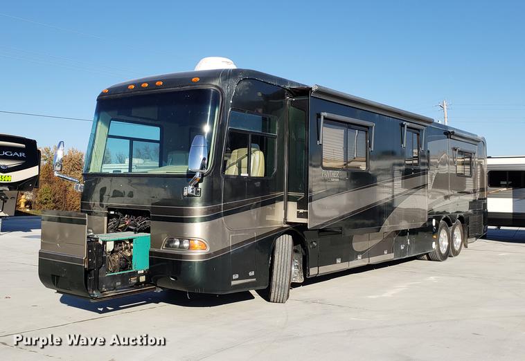 image for item AV9487 2005 Panther Roadmaster RV