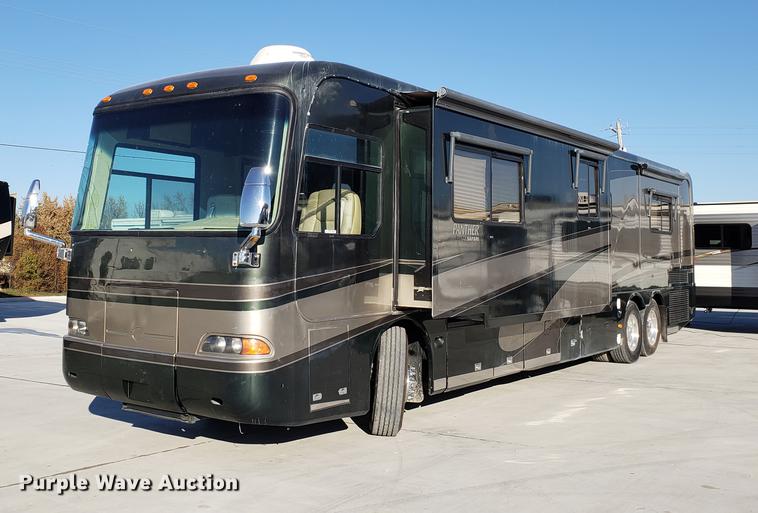 image for item AV9487 2005 Panther Roadmaster RV