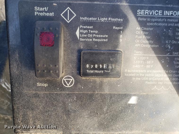 image for item AV9487 2005 Panther Roadmaster RV