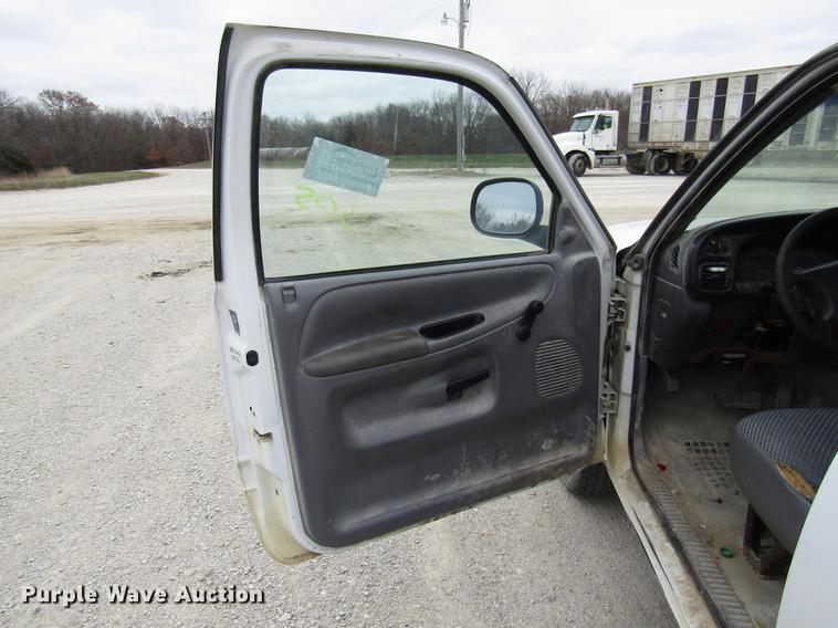 image for item DB2044 2001 Dodge Ram 1500 pickup truck