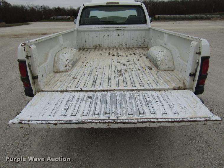image for item DB2044 2001 Dodge Ram 1500 pickup truck