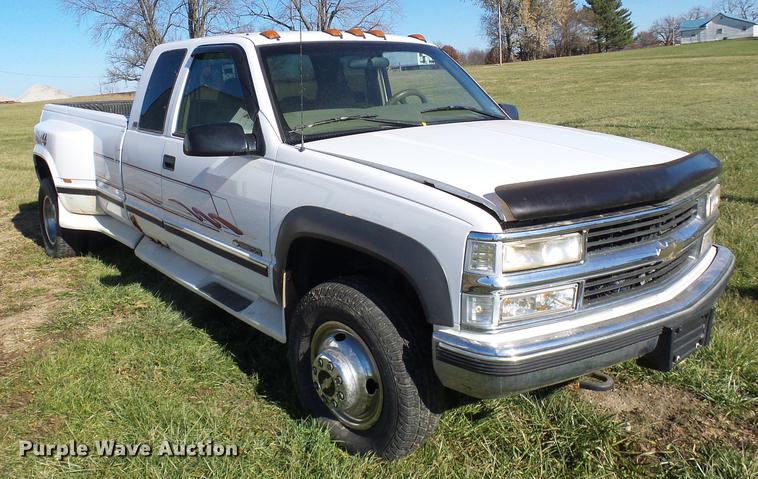 image for item DB2085 1997 Chevrolet 3500 Ext. Cab pickup truck