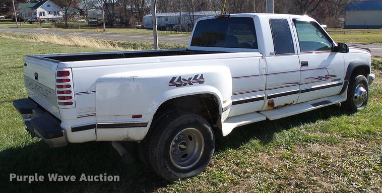 image for item DB2085 1997 Chevrolet 3500 Ext. Cab pickup truck