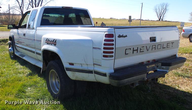image for item DB2085 1997 Chevrolet 3500 Ext. Cab pickup truck