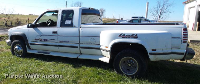 image for item DB2085 1997 Chevrolet 3500 Ext. Cab pickup truck
