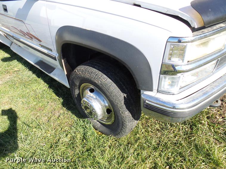 image for item DB2085 1997 Chevrolet 3500 Ext. Cab pickup truck