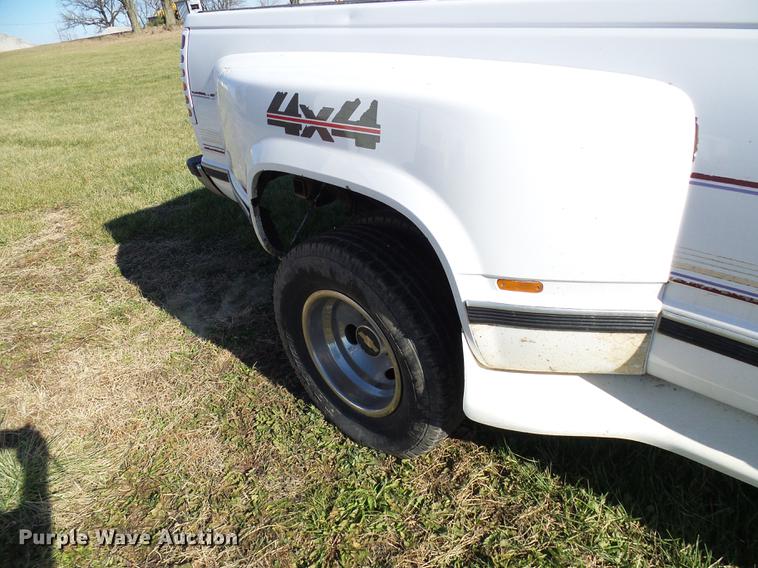 image for item DB2085 1997 Chevrolet 3500 Ext. Cab pickup truck