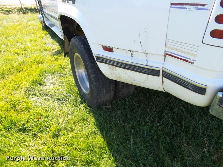 image for item DB2085 1997 Chevrolet 3500 Ext. Cab pickup truck