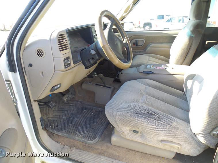 image for item DB2085 1997 Chevrolet 3500 Ext. Cab pickup truck