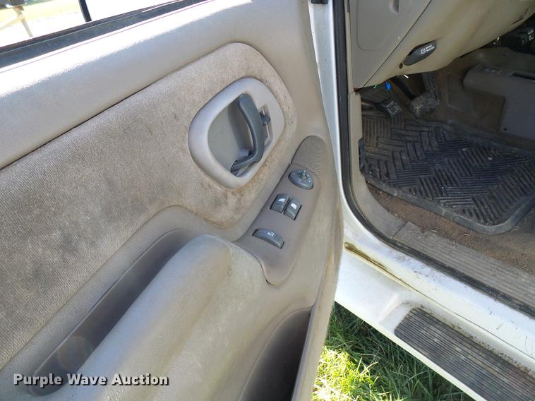 image for item DB2085 1997 Chevrolet 3500 Ext. Cab pickup truck