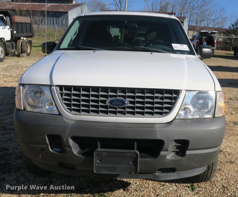 image for item DB8940 2004 Ford Explorer SUV