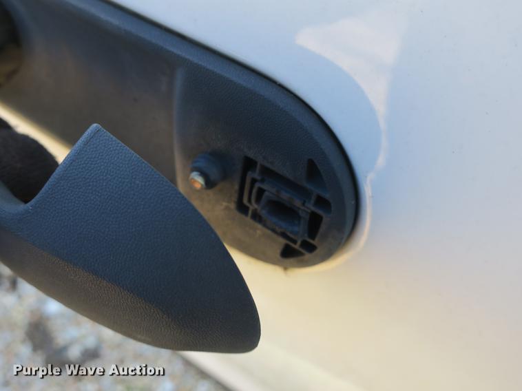 image for item DB8940 2004 Ford Explorer SUV