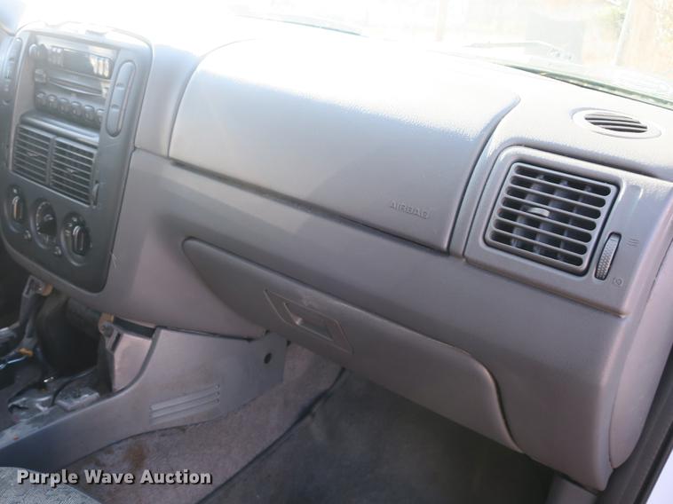 image for item DB8940 2004 Ford Explorer SUV
