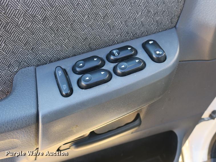 image for item DB8940 2004 Ford Explorer SUV