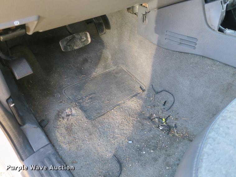 image for item DB8940 2004 Ford Explorer SUV