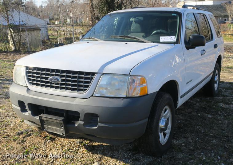 image for item DB8941 2004 Ford Explorer SUV