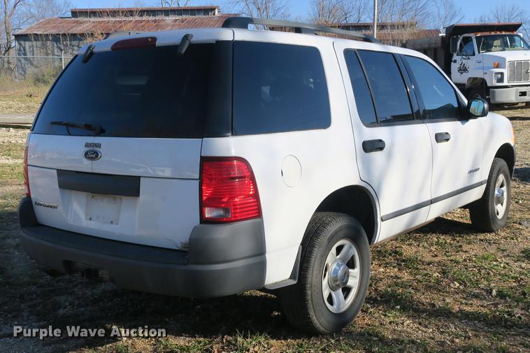 image for item DB8941 2004 Ford Explorer SUV
