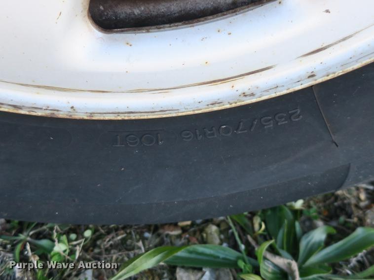 image for item DB8941 2004 Ford Explorer SUV