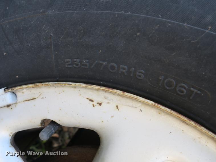 image for item DB8941 2004 Ford Explorer SUV