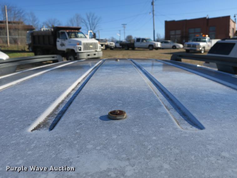 image for item DB8941 2004 Ford Explorer SUV