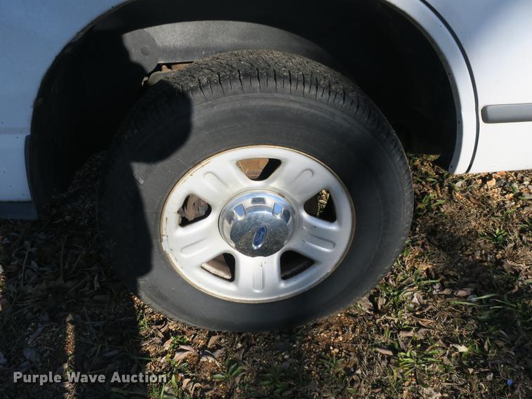 image for item DB8941 2004 Ford Explorer SUV