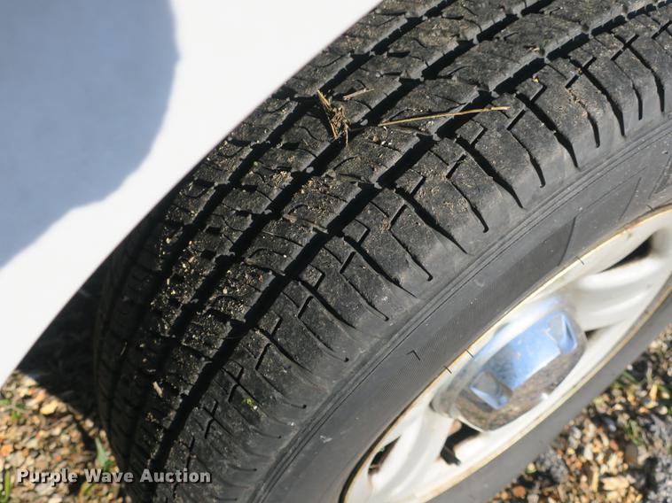 image for item DB8941 2004 Ford Explorer SUV