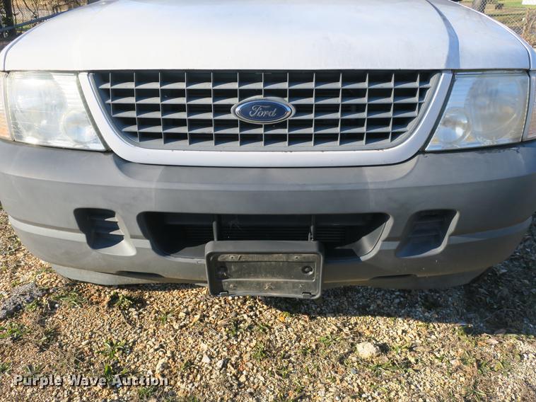 image for item DB8941 2004 Ford Explorer SUV