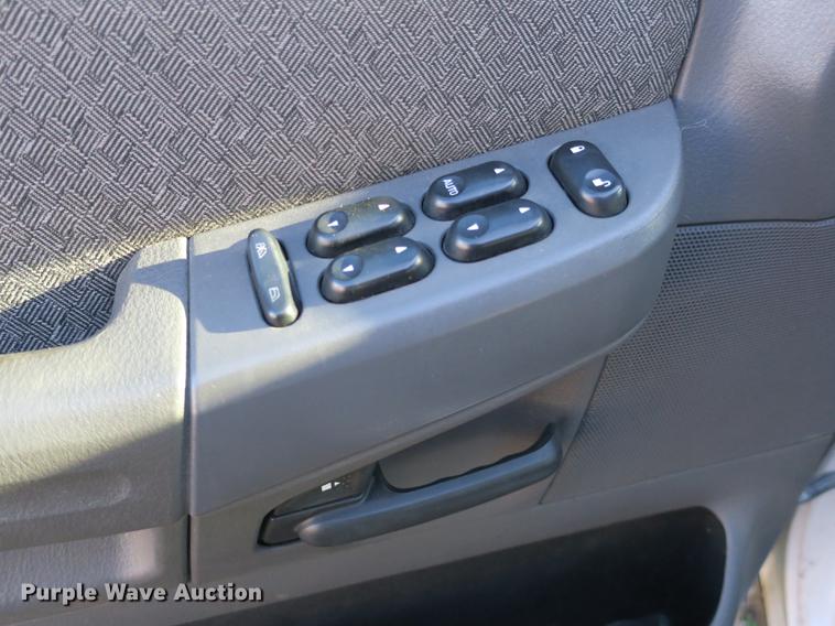 image for item DB8941 2004 Ford Explorer SUV