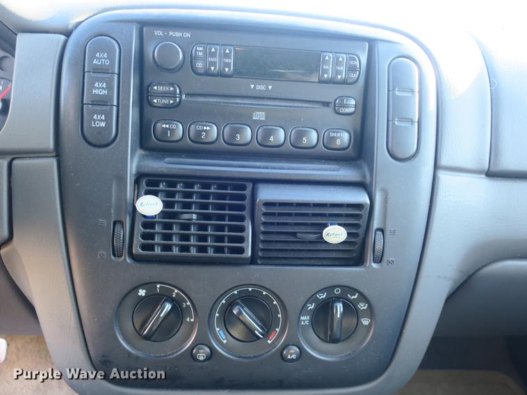 image for item DB8941 2004 Ford Explorer SUV