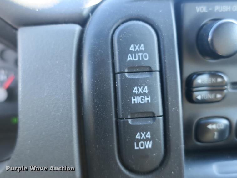 image for item DB8941 2004 Ford Explorer SUV