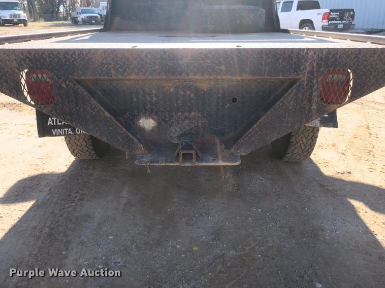 image for item DB8946 2003 Chevrolet Silverado 2500HD flatbed pickup truck