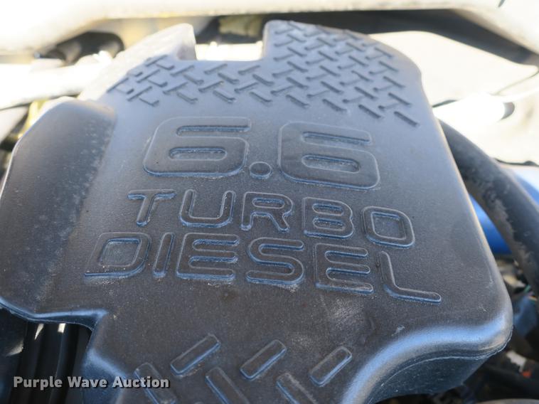 image for item DB8946 2003 Chevrolet Silverado 2500HD flatbed pickup truck