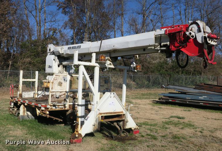 image for item DB8947 Altec PHHT-107B digger derrick bed
