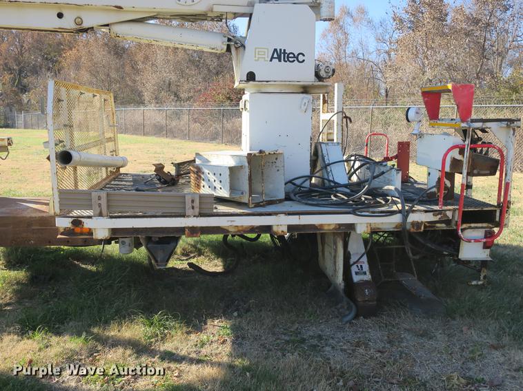 image for item DB8947 Altec PHHT-107B digger derrick bed