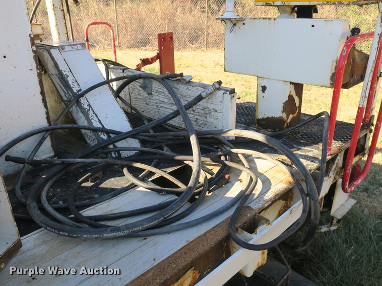 image for item DB8947 Altec PHHT-107B digger derrick bed